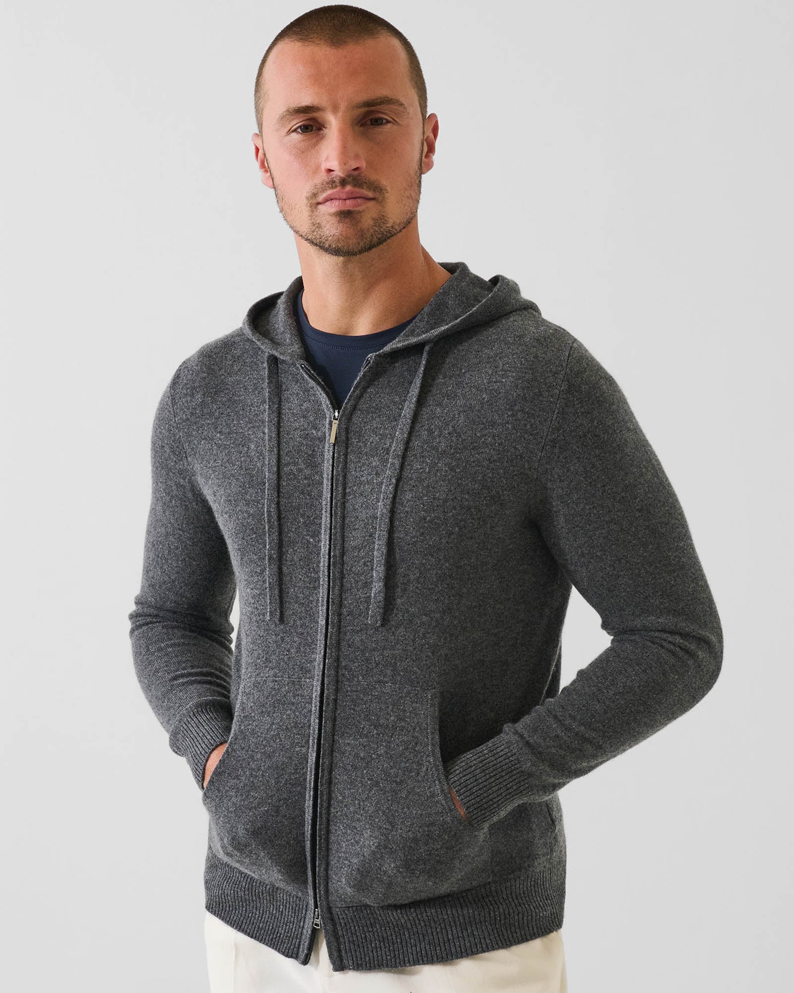 Sweat à capuche zippé en nano cachemire calibre 12