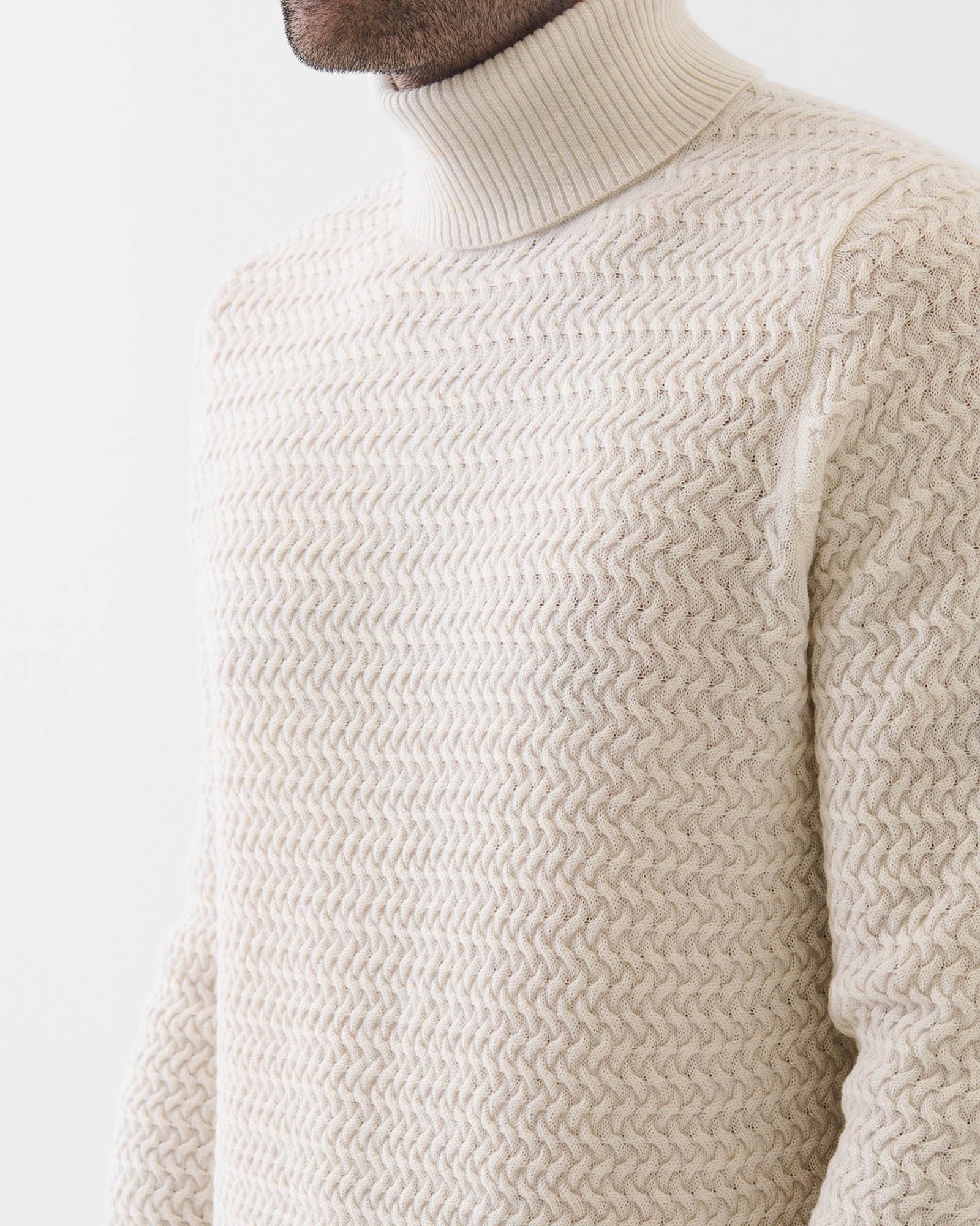 Merino Textured Turtleneck