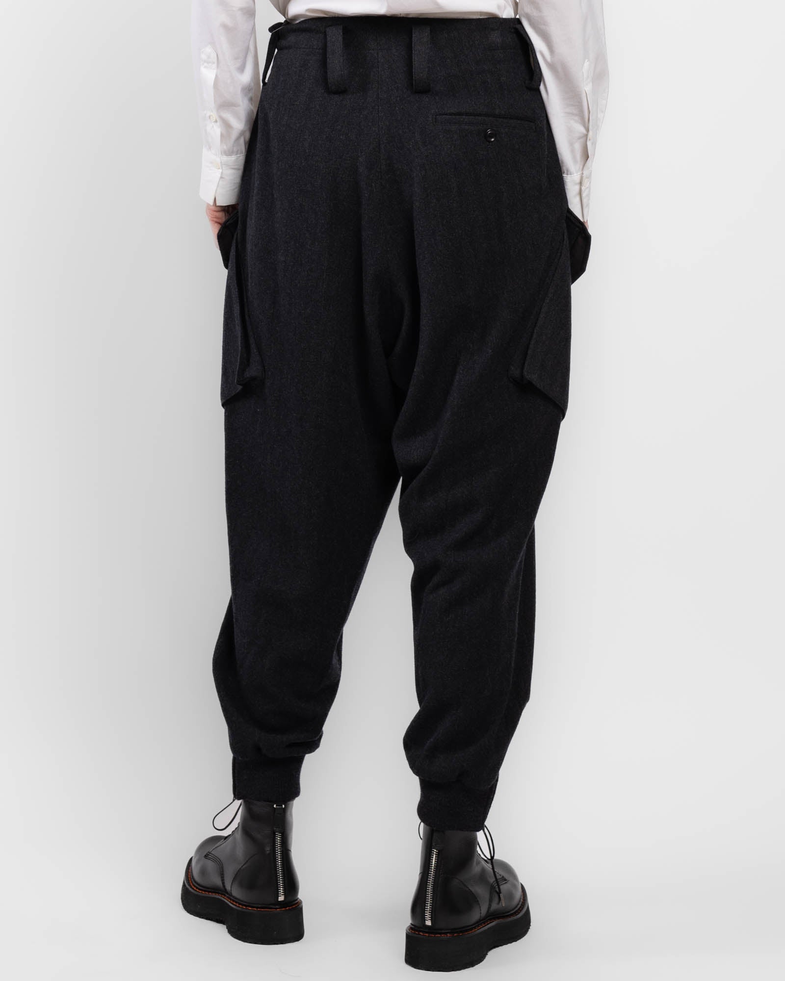 Pantalon à ourlet côtelé en U