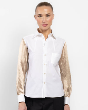 Chemise à manches dorées et perles