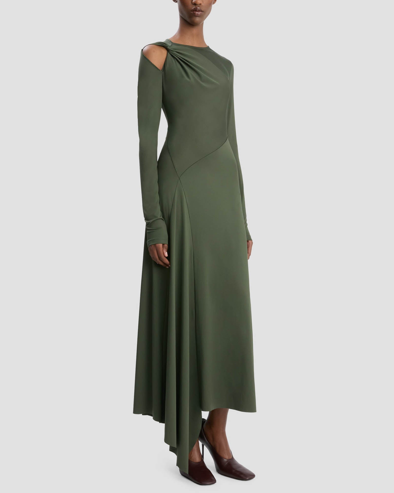 Robe mi-longue torsadée