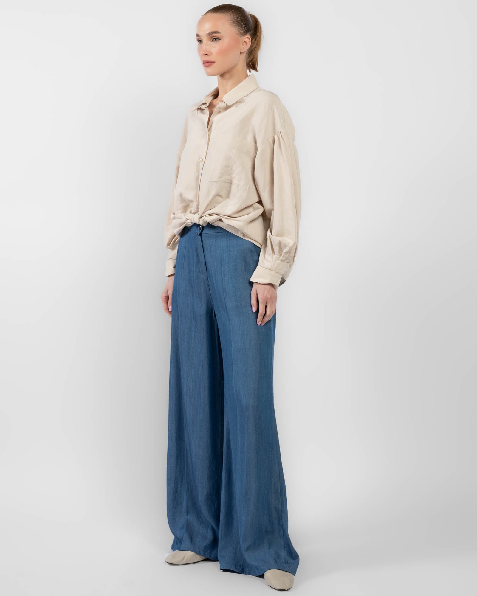 Chemise nouée sur le devant