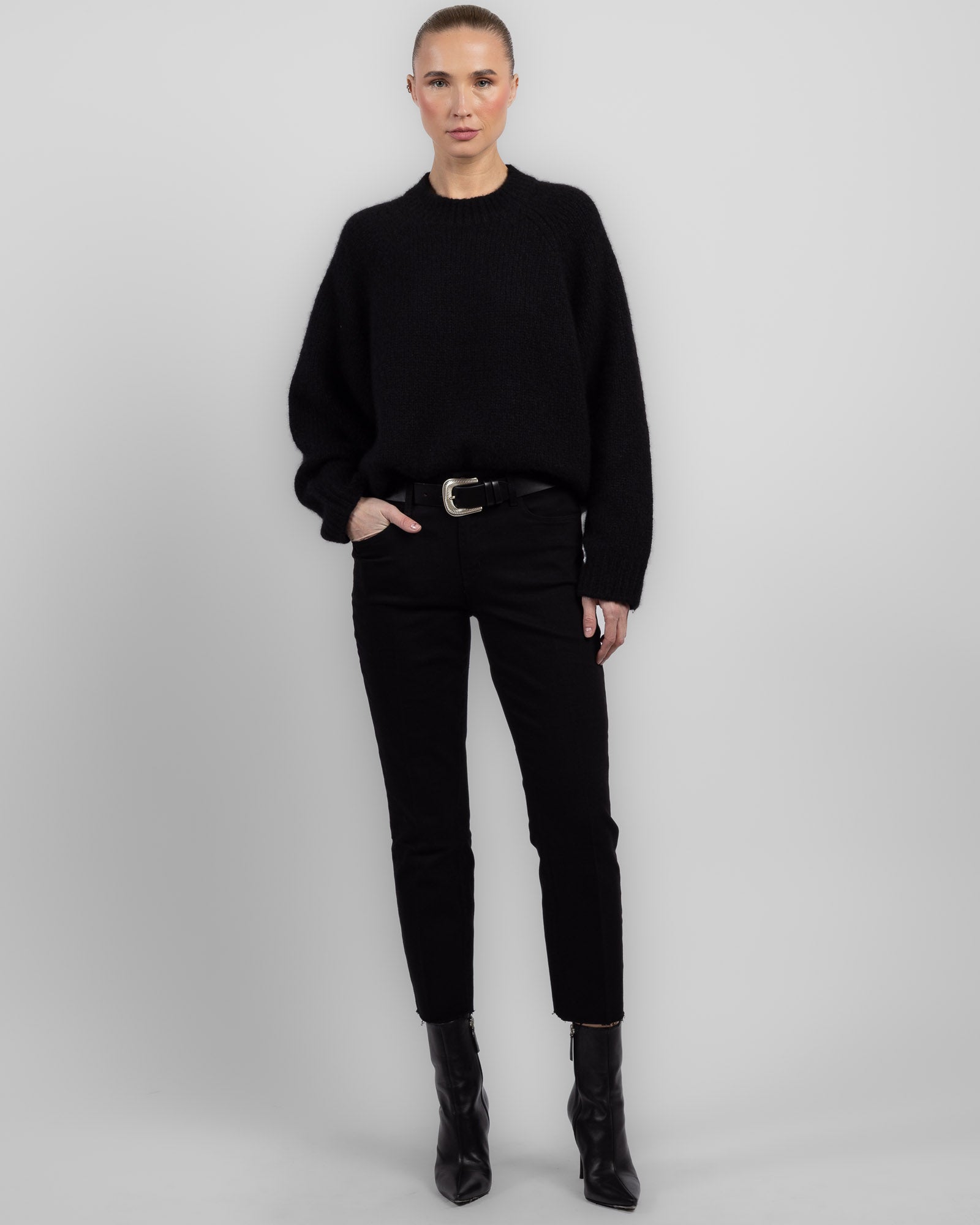 Sada High-Rise Crop Slim jeans