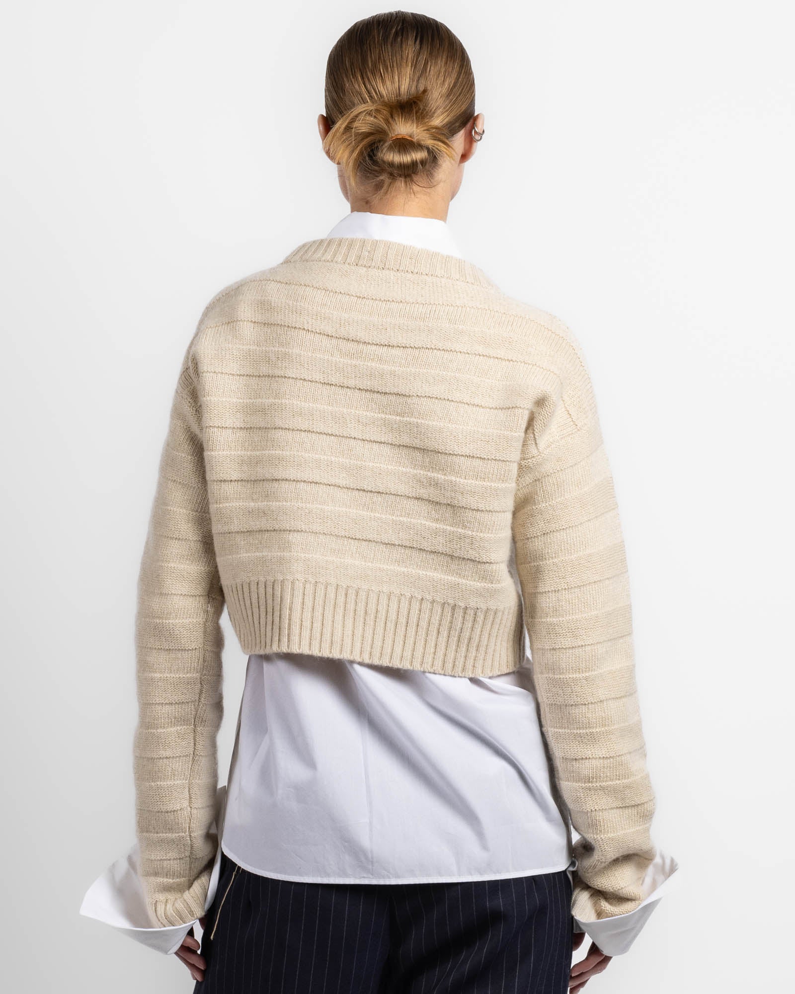 Ribbed Short Pull Sweater