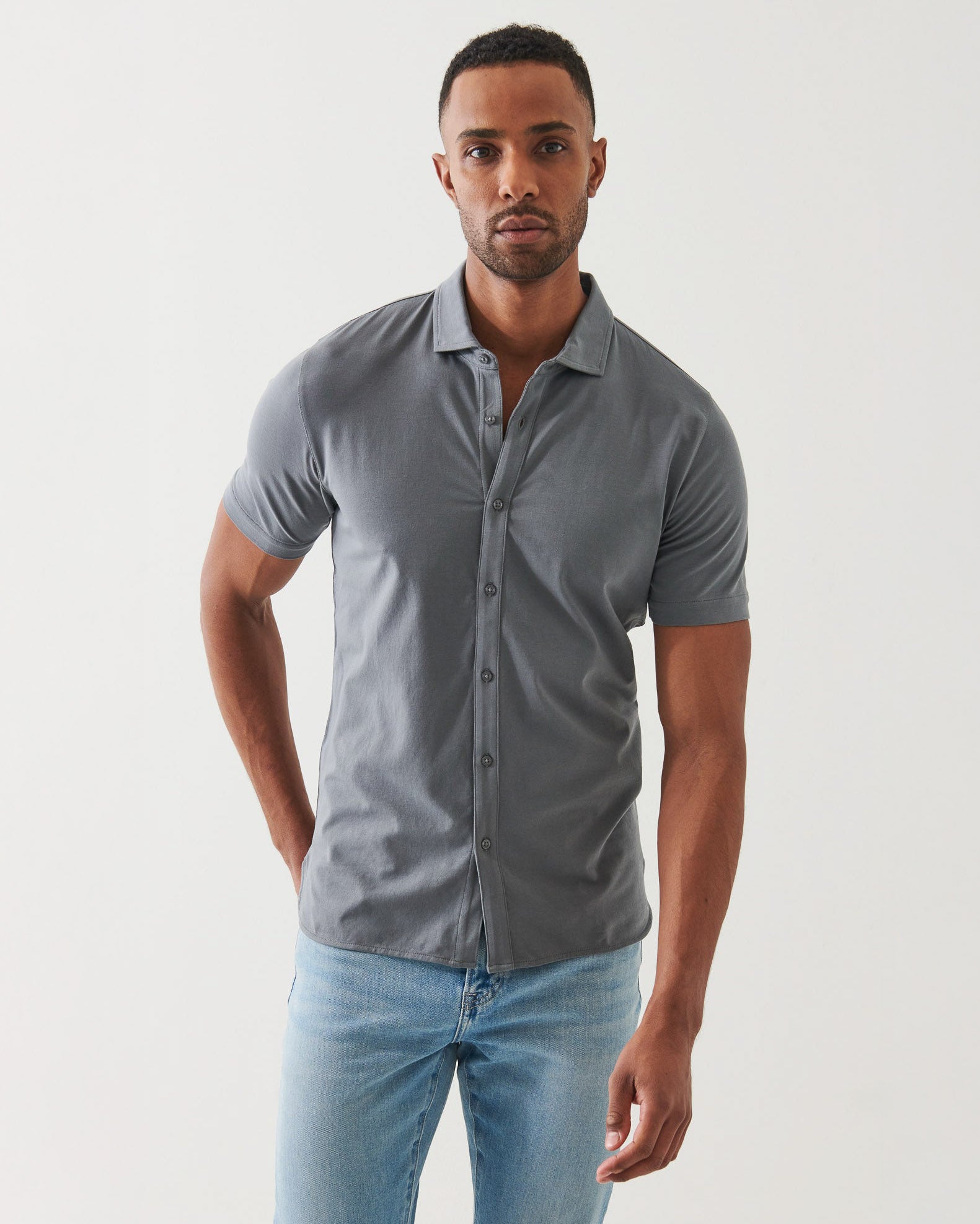 Chemise boutonnée sur le devant