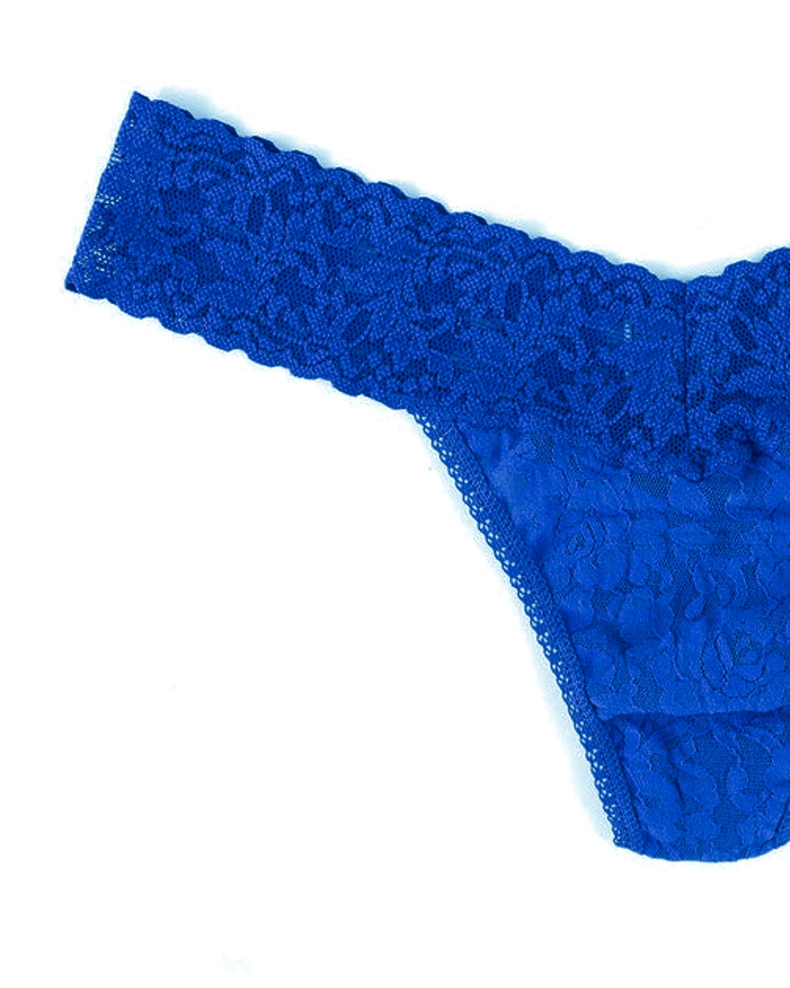 String taille basse en dentelle