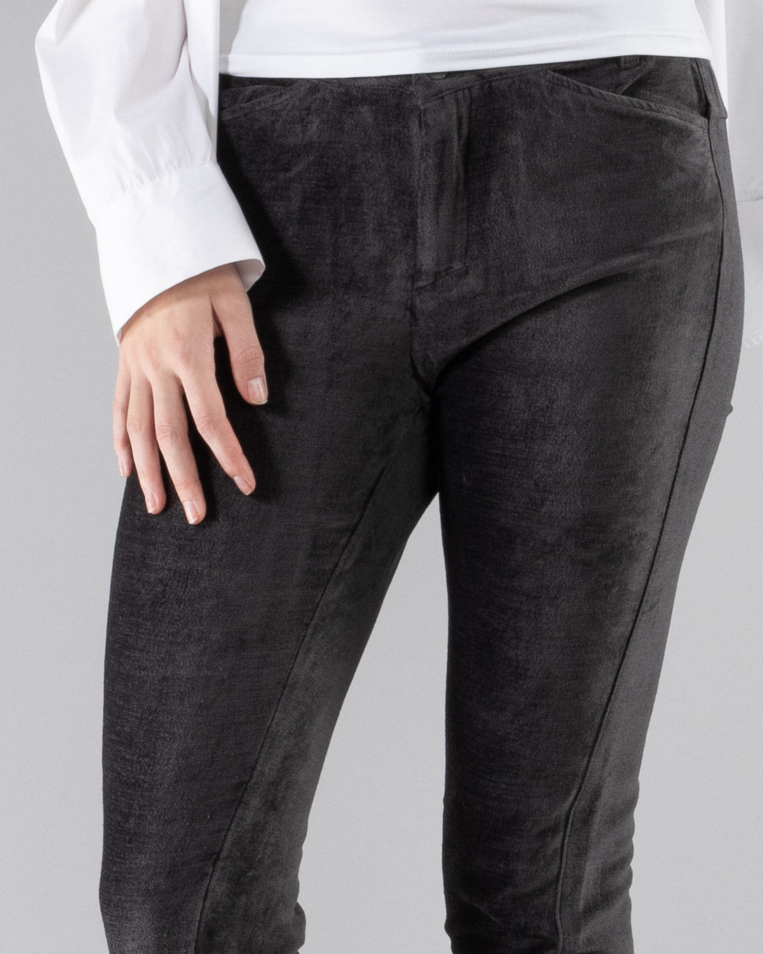 TRANSIT - Trousers | Luxury Designer Fashion | tntfashion.ca